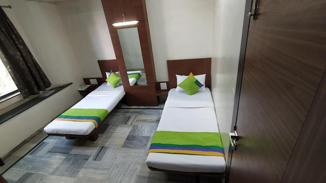 City Palace Hotel होटल सिटी पैलेस Nashik Exterior photo