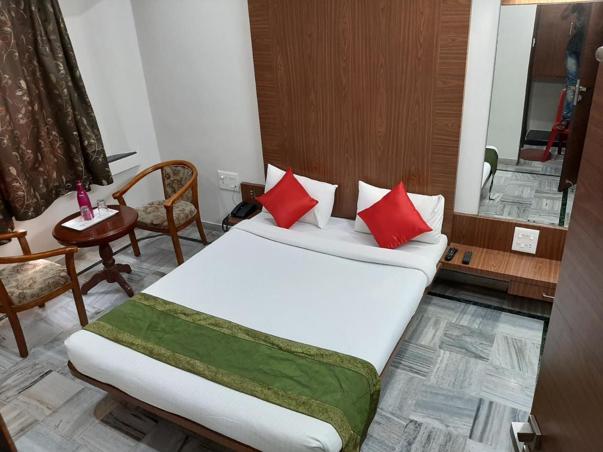 City Palace Hotel होटल सिटी पैलेस Nashik Exterior photo