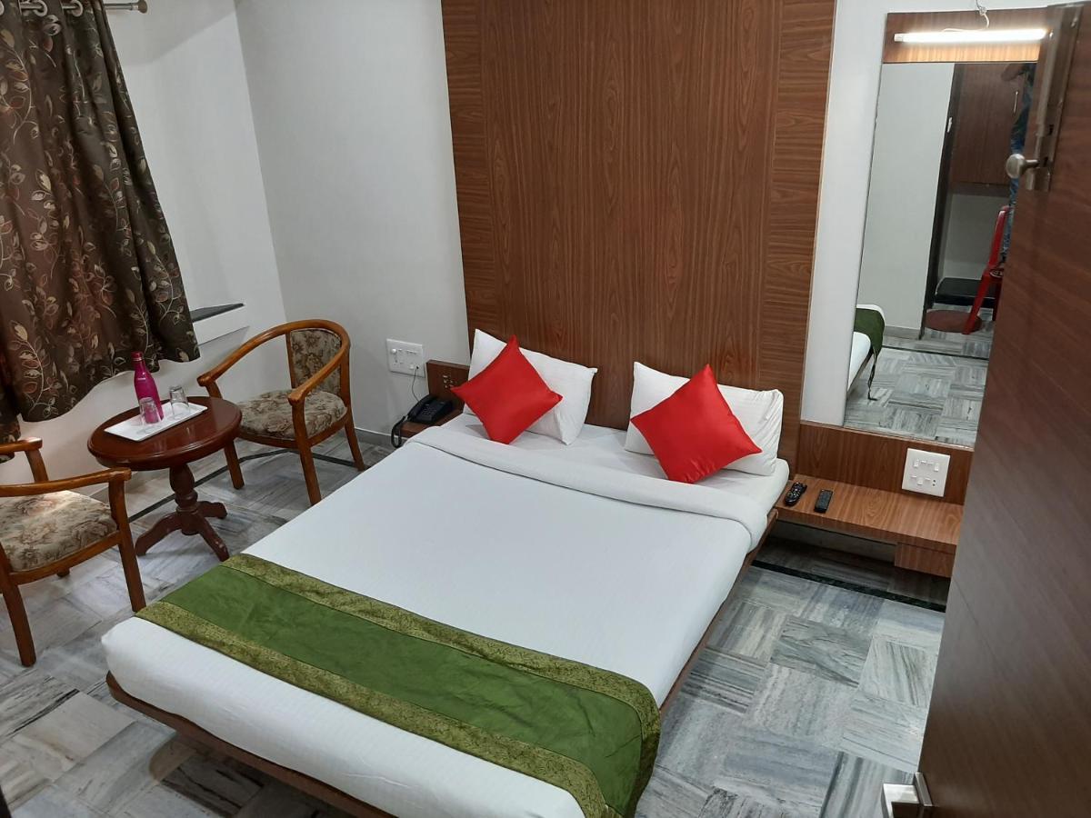 City Palace Hotel होटल सिटी पैलेस Nashik Exterior photo