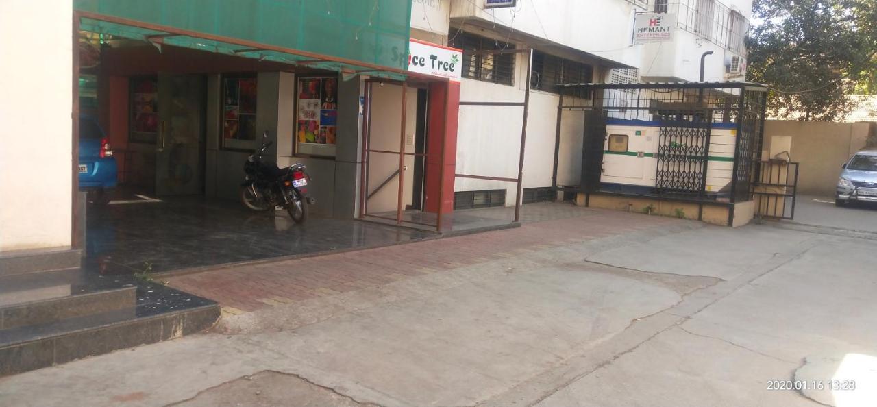 City Palace Hotel होटल सिटी पैलेस Nashik Exterior photo